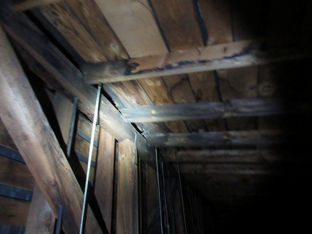 甲府市　瓦棒屋根